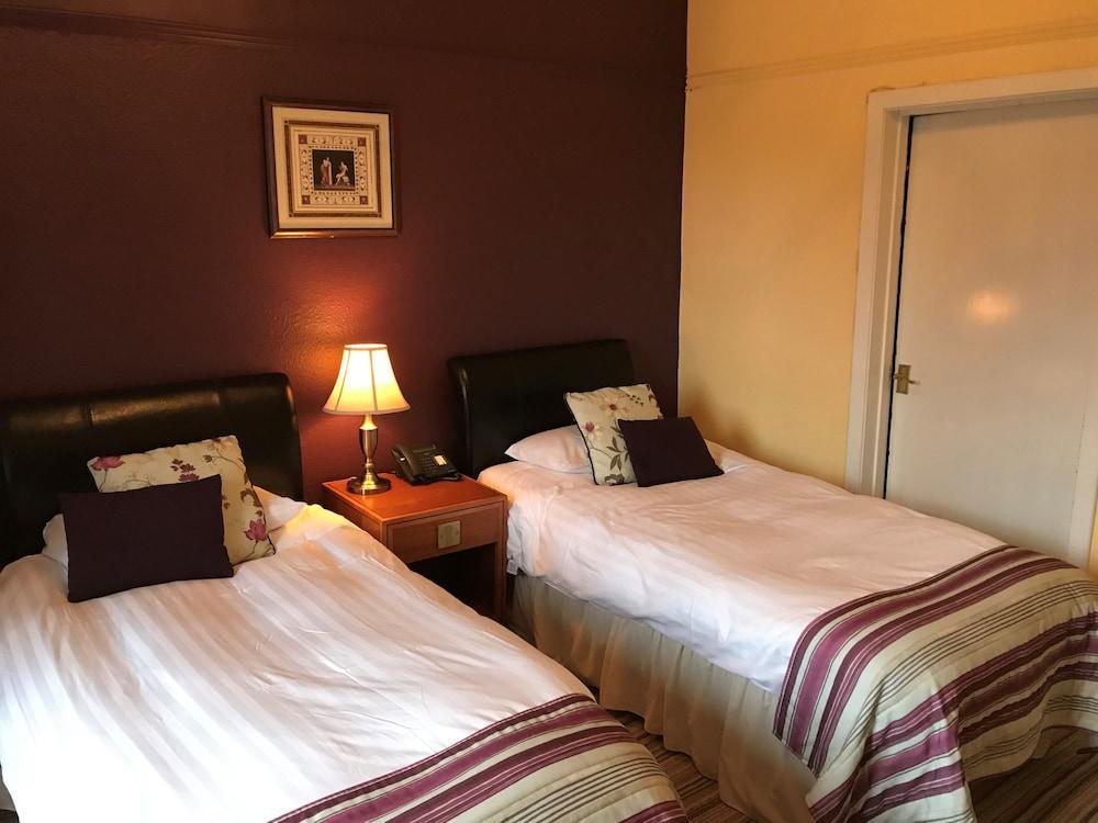 The County Hotel Dalkeith Ngoại thất bức ảnh
