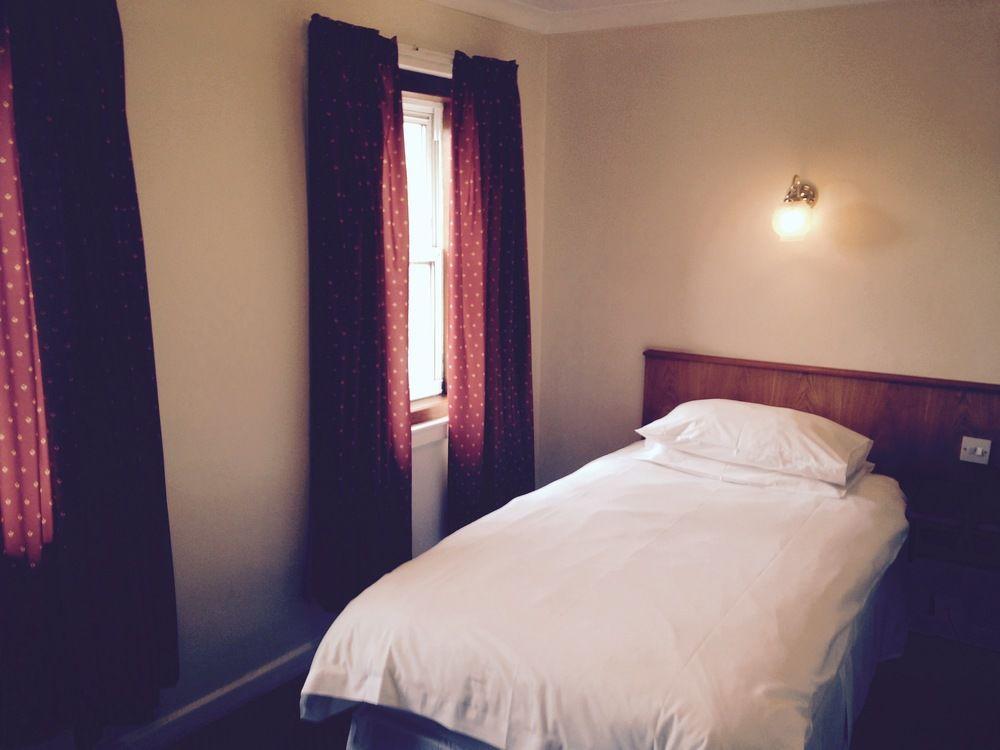 The County Hotel Dalkeith Ngoại thất bức ảnh