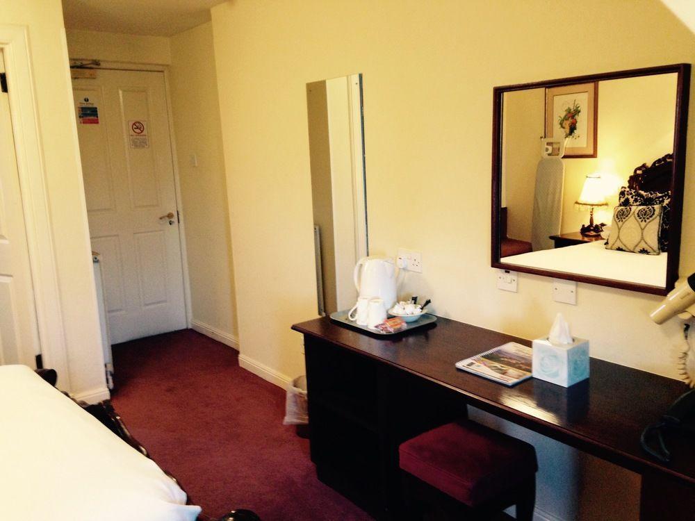 The County Hotel Dalkeith Ngoại thất bức ảnh